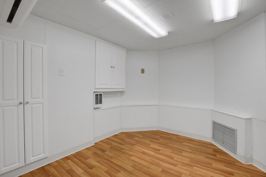 More Photos Of 411 Albany Ave, Kingston Storefront Retail Office For Sale