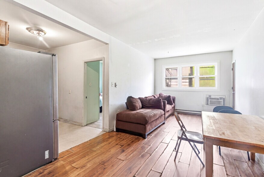 More Photos Of 99 Pulaski St, Newark Apartments For Sale