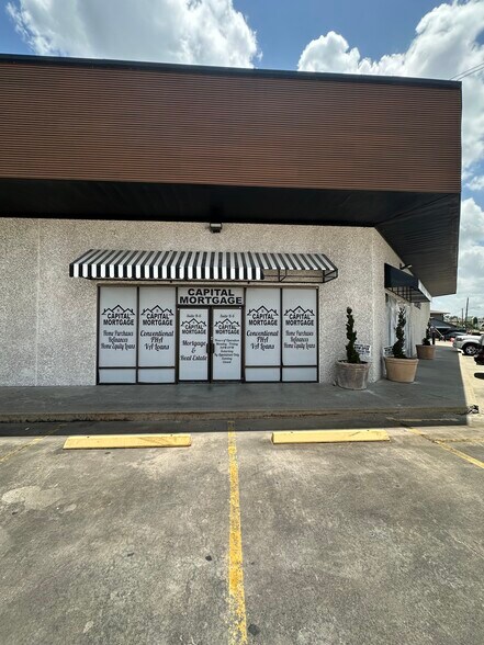 More Photos Of 5708 N Shepherd Dr, Houston Unknown For Lease