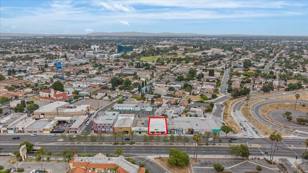 More Photos Of 11414 Long Beach Blvd, Lynwood Warehouse For Sale