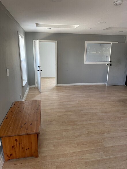 More Photos Of 3340 Palm Beach Blvd, Fort Myers Freestanding For Sale