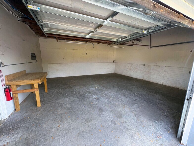 More Photos Of 4604 Old Goldenrod Rd, Orlando Auto Dealership For Sale
