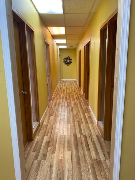 More Photos Of 18350 Kedzie Ave, Homewood Loft Creative Space For Lease