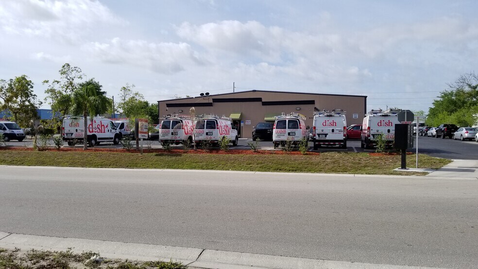 More Photos Of 830 NE 24th Ln, Cape Coral Warehouse For Sale