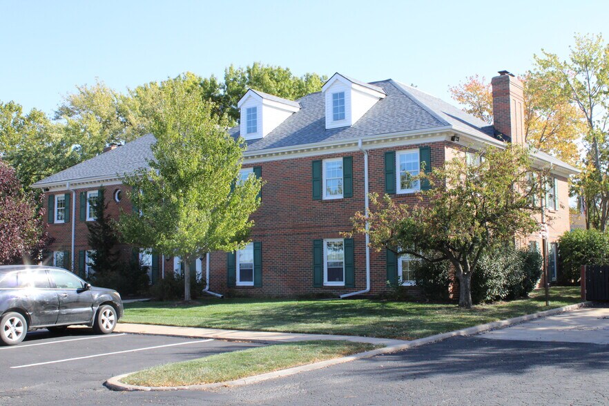 More Photos Of 10550 Marty St, Overland Park Office For Lease