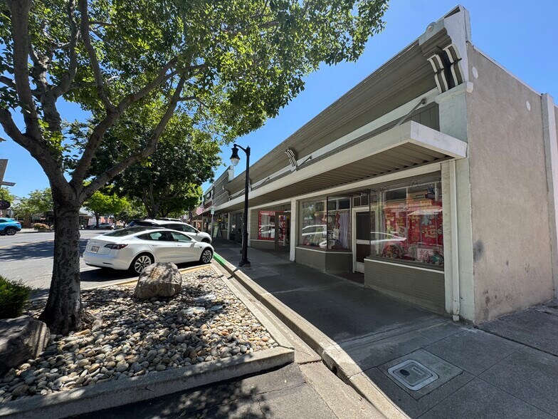More Photos Of , Rio Vista General Retail For Sale