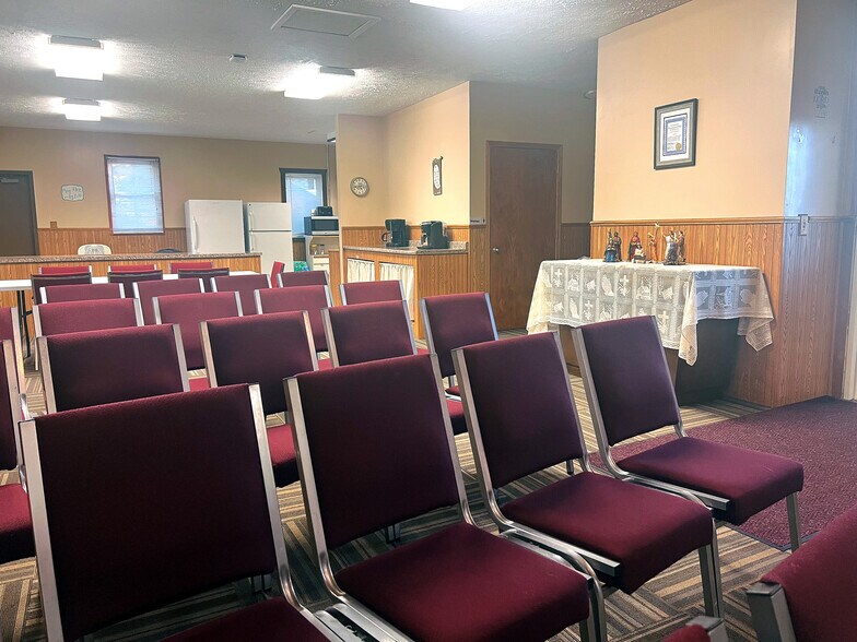 More Photos Of 418 S 14th St, Wymore General Retail For Sale