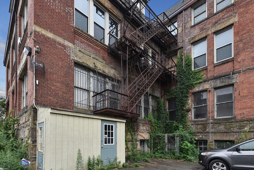 More Photos Of 4403 St Clair Ave, Cleveland Coworking Space