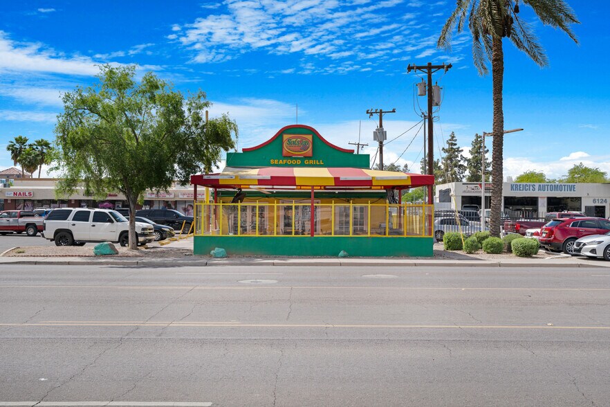 More Photos Of 6120 N 59th Ave, Glendale General Retail For Sale