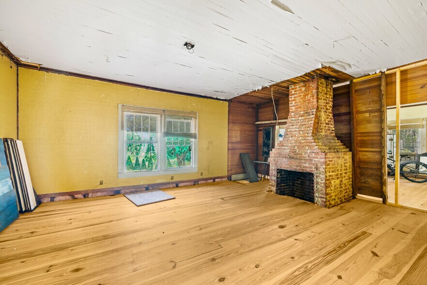 More Photos Of 438 Kessler Loop, Guyton Hospitality For Sale