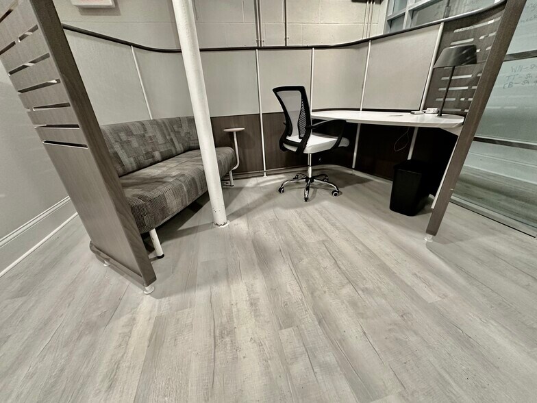 More Photos Of 12 Havemeyer Pl, Greenwich Office For Lease