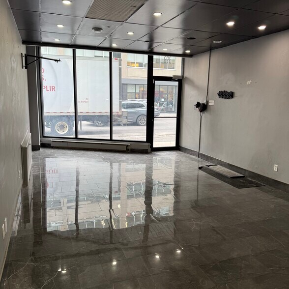 More Photos Of 251 Bank St, Ottawa Office For Lease