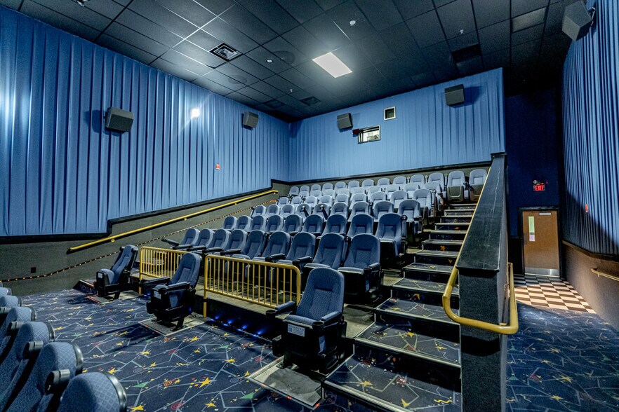 More Photos Of 250 Breighton Cir, Shelbyville Movie Theatre For Sale