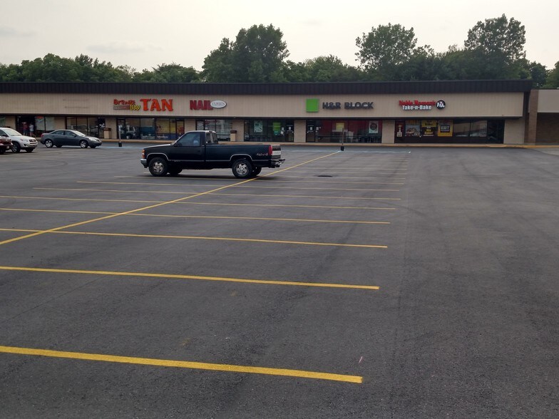 More Photos Of 113-125 S Memorial Dr, New Castle Unknown For Lease