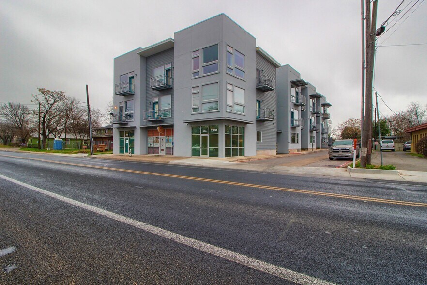 More Photos Of 2931 E 12th St, Austin Apartments For Sale