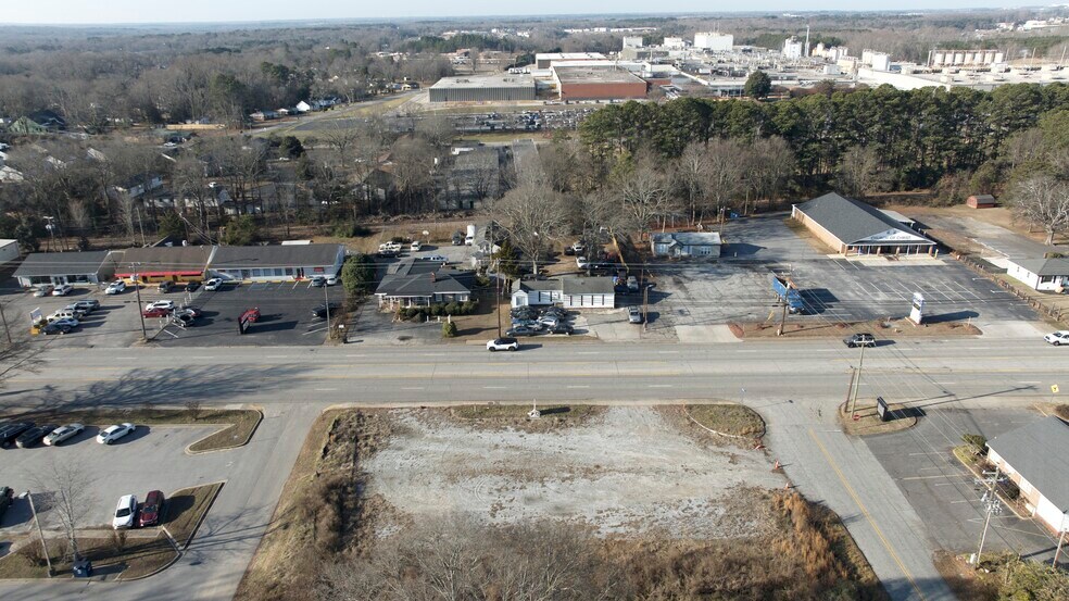 More Photos Of 644 NE Main St, Simpsonville Land For Lease