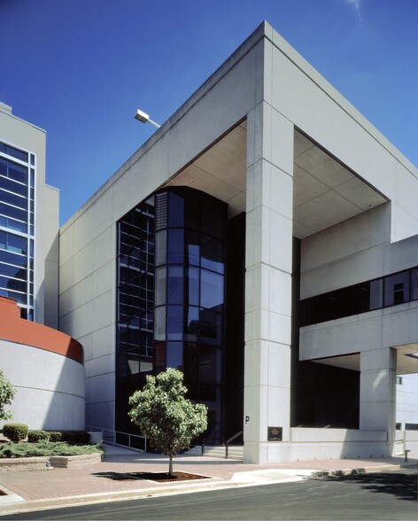 Primary Photo Of 8025 Lamon Ave, Skokie Office For Lease