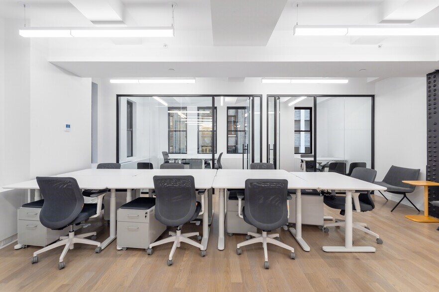 More Photos Of 110 W 40th St, New York Office For Lease