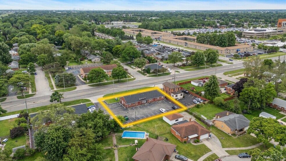 More Photos Of 12415 E 12 Mile Rd, Warren Medical For Lease