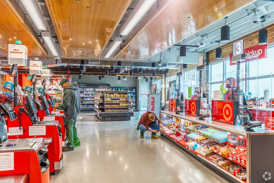 More Photos Of 3031 SE Powell Blvd, Portland Freestanding For Lease