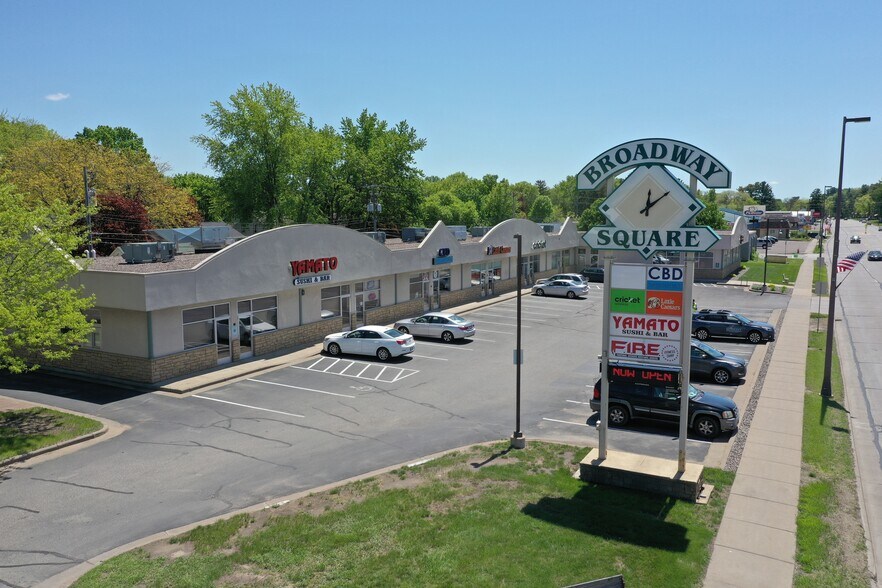 More Photos Of 1320 Broadway St N, Menomonie Storefront For Sale