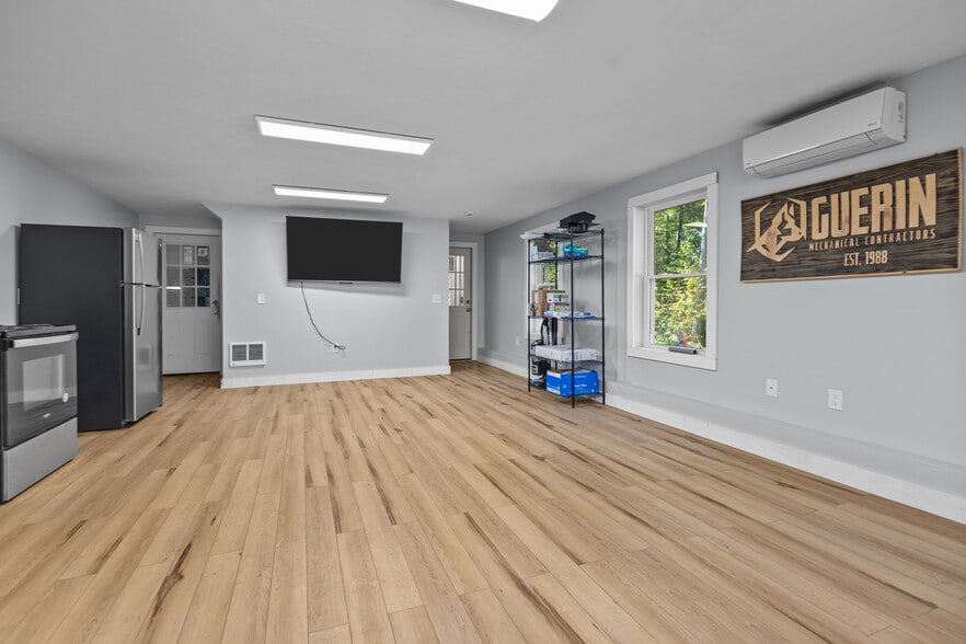 More Photos Of 98 Minebrook Rd, Webster Self Storage For Sale