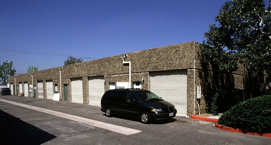 More Photos Of 1040 S Raymond Ave, Fullerton Warehouse For Lease