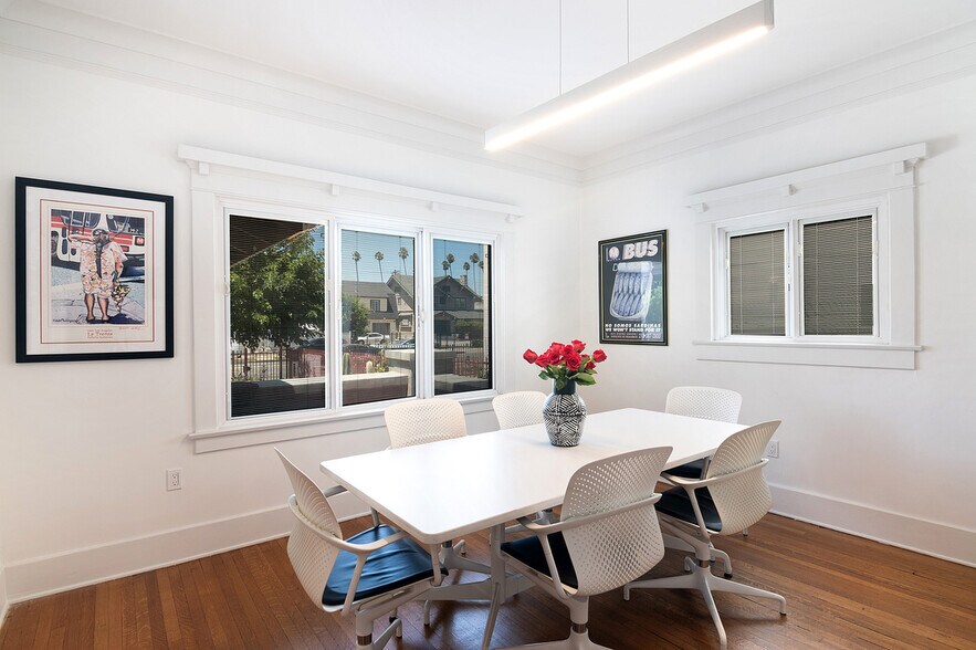 More Photos Of 1506 Crenshaw blvd, Los Angeles Office For Sale