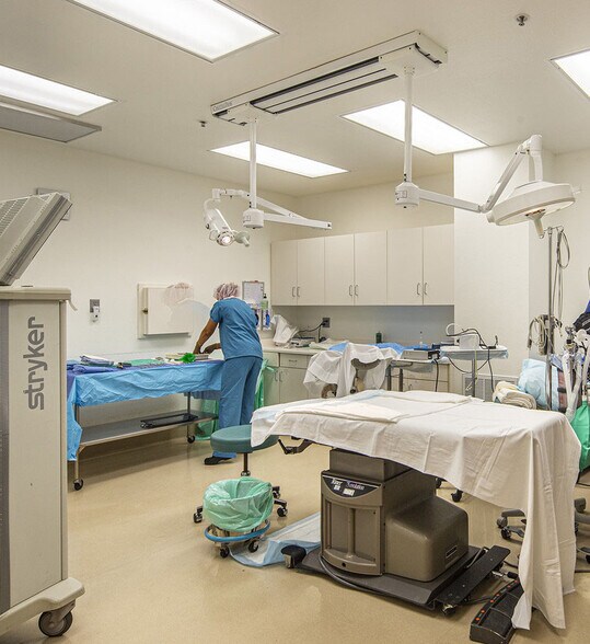 More Photos Of 1130 Conroy Ln, Roseville Medical For Sale