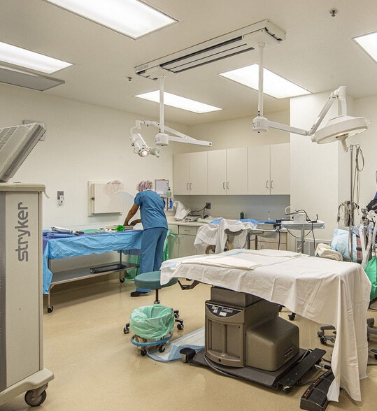 More Photos Of 1130 Conroy Ln, Roseville Medical For Sale