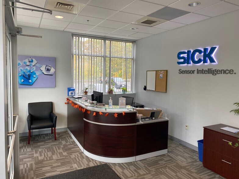 More Photos Of 800 Technology Center Dr, Stoughton Light Manufacturing For Lease