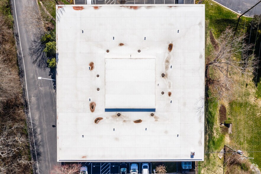 More Photos Of 2900 Lebanon Pike, Nashville Office For Lease