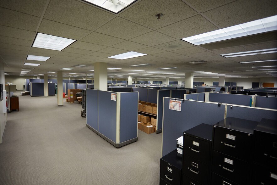 More Photos Of 6502 Nelson Rd, Fort Wayne Light Distribution For Lease