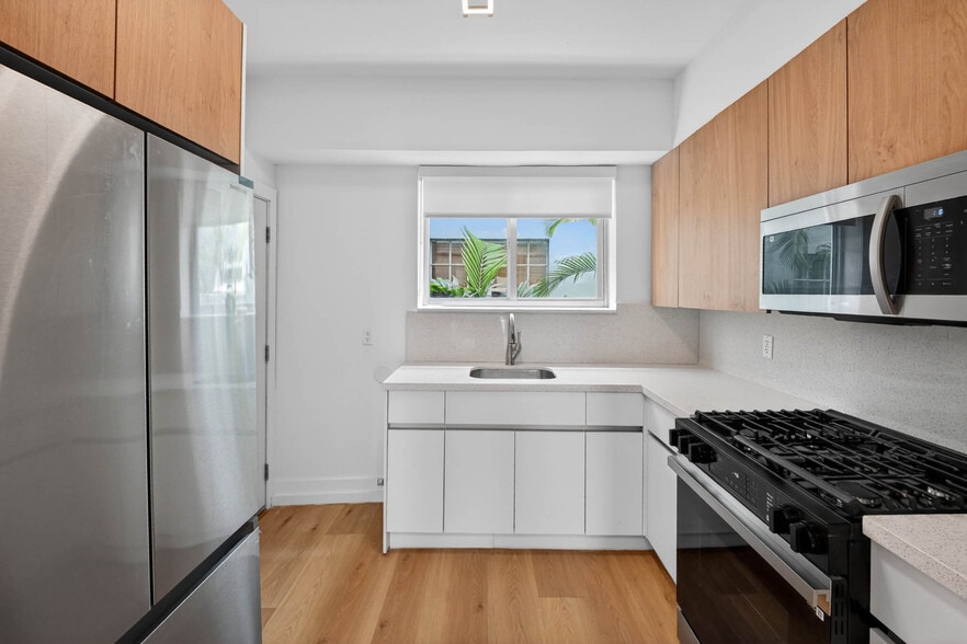 More Photos Of 1535 West Ave, Miami Beach Apartments For Sale