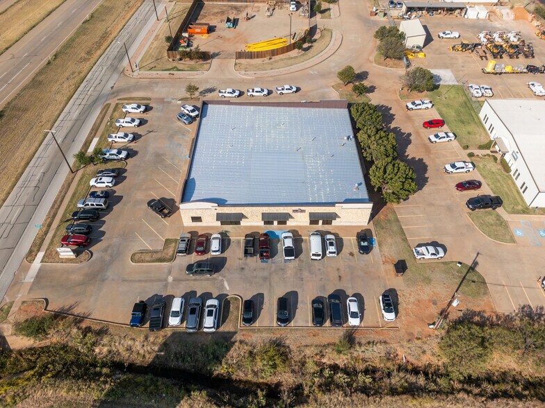 More Photos Of 5800 Kell Blvd, Wichita Falls Medical For Sale