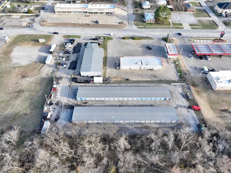 More Photos Of 1001 E Will Rogers Blvd, Claremore Auto Repair For Sale