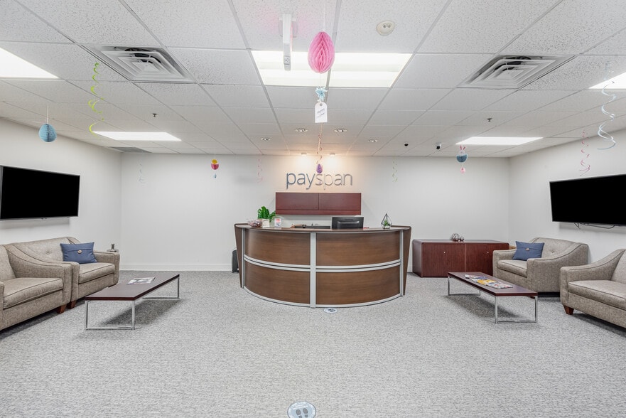 More Photos Of 7751 Belfort Pky, Jacksonville Office For Lease