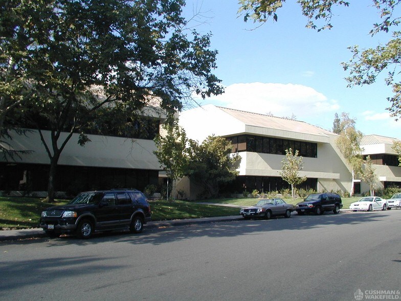 More Photos Of 1451 River Park Dr, Sacramento Office For Lease