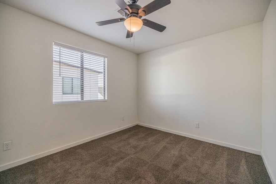 More Photos Of 1135 E Chipman Rd, Phoenix Apartments For Sale