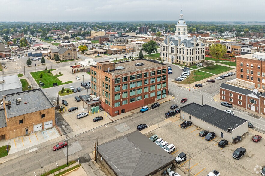 More Photos Of 11 E Church St, Marshalltown Office Residential For Lease