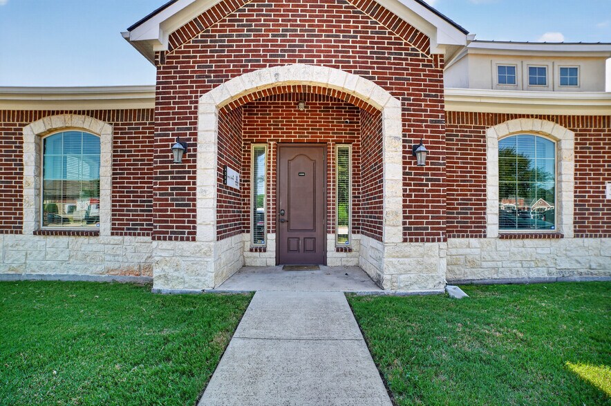 More Photos Of 3600 Eldorado Pky, McKinney Office For Lease