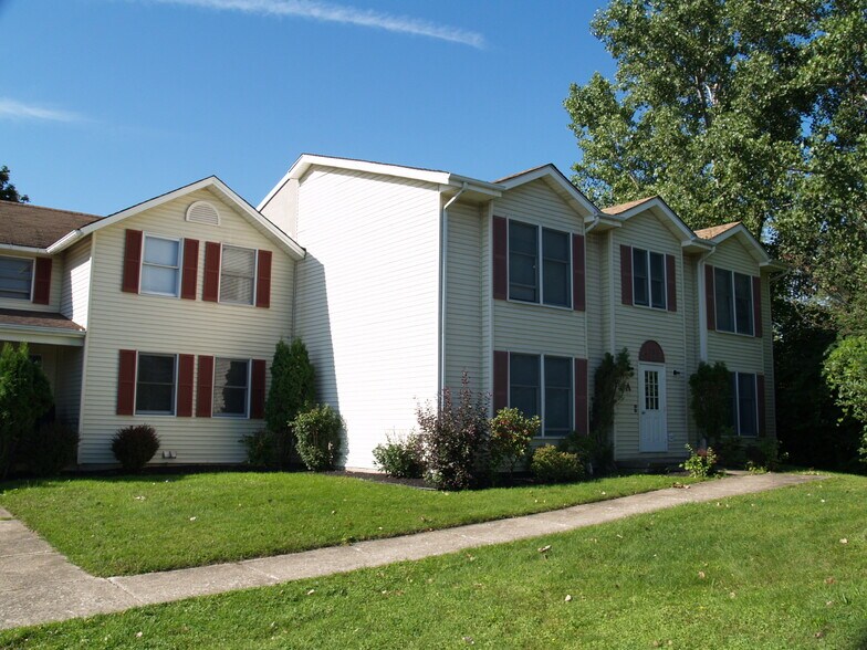 Primary Photo Of 4725 Chestnut Ridge Rd, Amherst Apartments For Sale