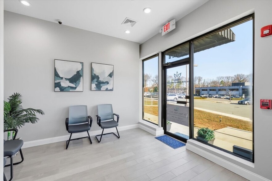 More Photos Of 2 Forest Ave, Paramus Medical For Lease
