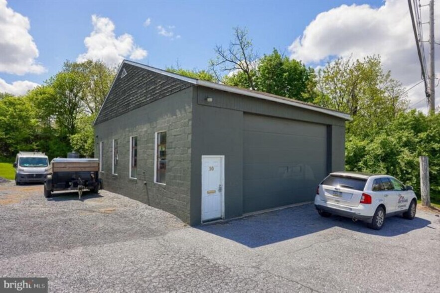More Photos Of 936-940 Lititz Pike, Lititz Flex For Sale