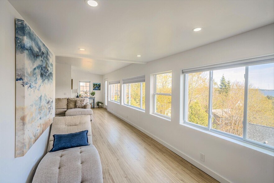 More Photos Of 37-39 E Main St, Searsport Storefront Retail Office For Sale