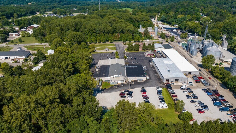 More Photos Of 484 S Main St, Granville Supermarket For Sale