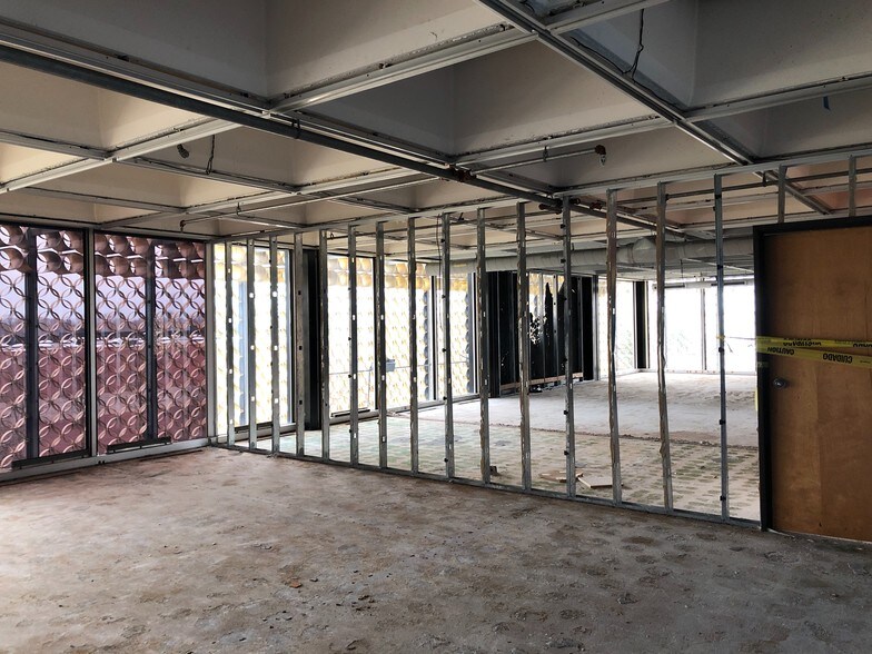 More Photos Of 16000-16200 Northland Dr, Southfield Office For Sale