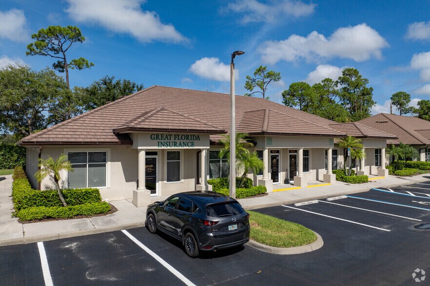 More Photos Of 5621 Strand Blvd, Naples Unknown For Lease