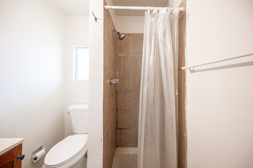 More Photos Of 5900 Cassedy Ln, Las Vegas Apartments For Sale