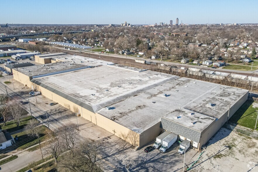 More Photos Of 1500 Delaware Ave, Des Moines Distribution For Lease